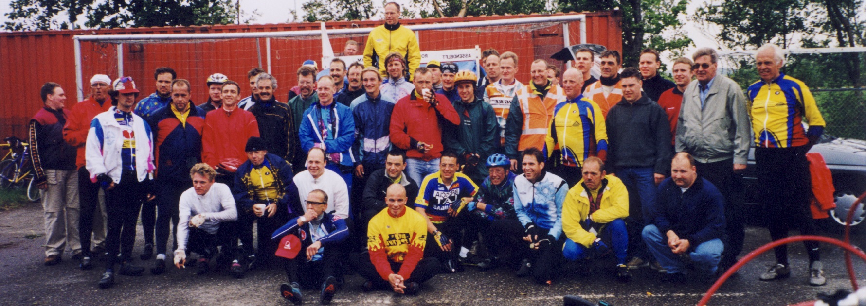 Groepsfoto2000-1780x630